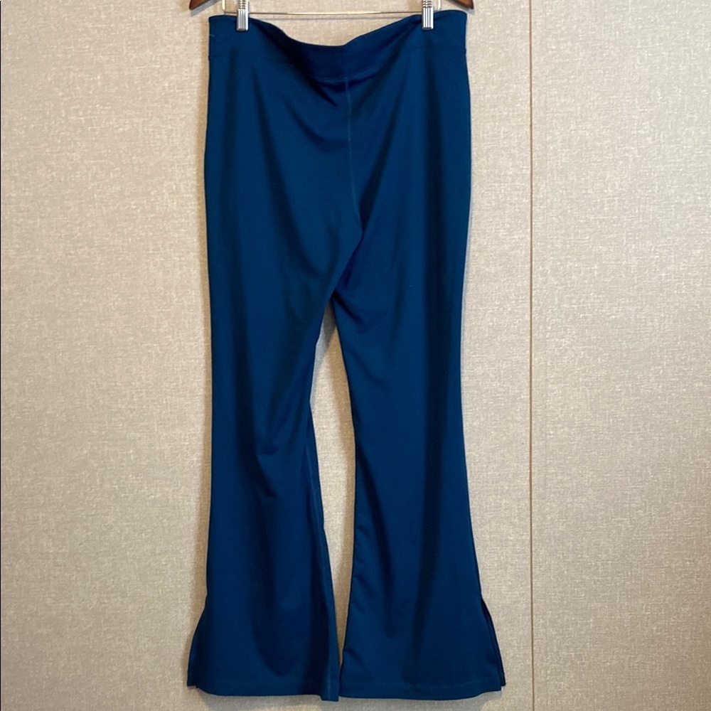 Nike Retro Logo Blue Flare Split Hem Leggings - Picture 5 of 9